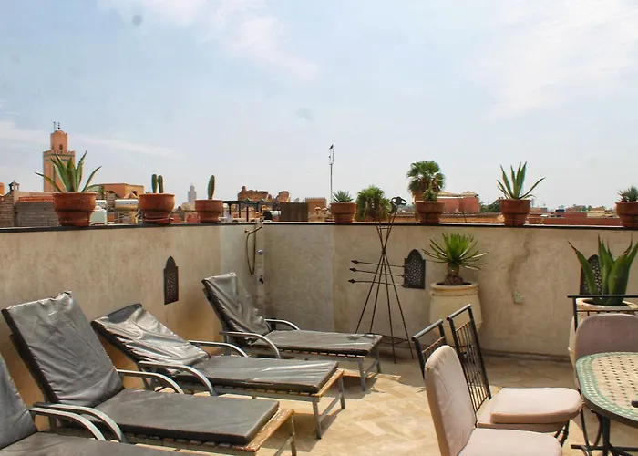 Riad Belikoss Pool & Spa