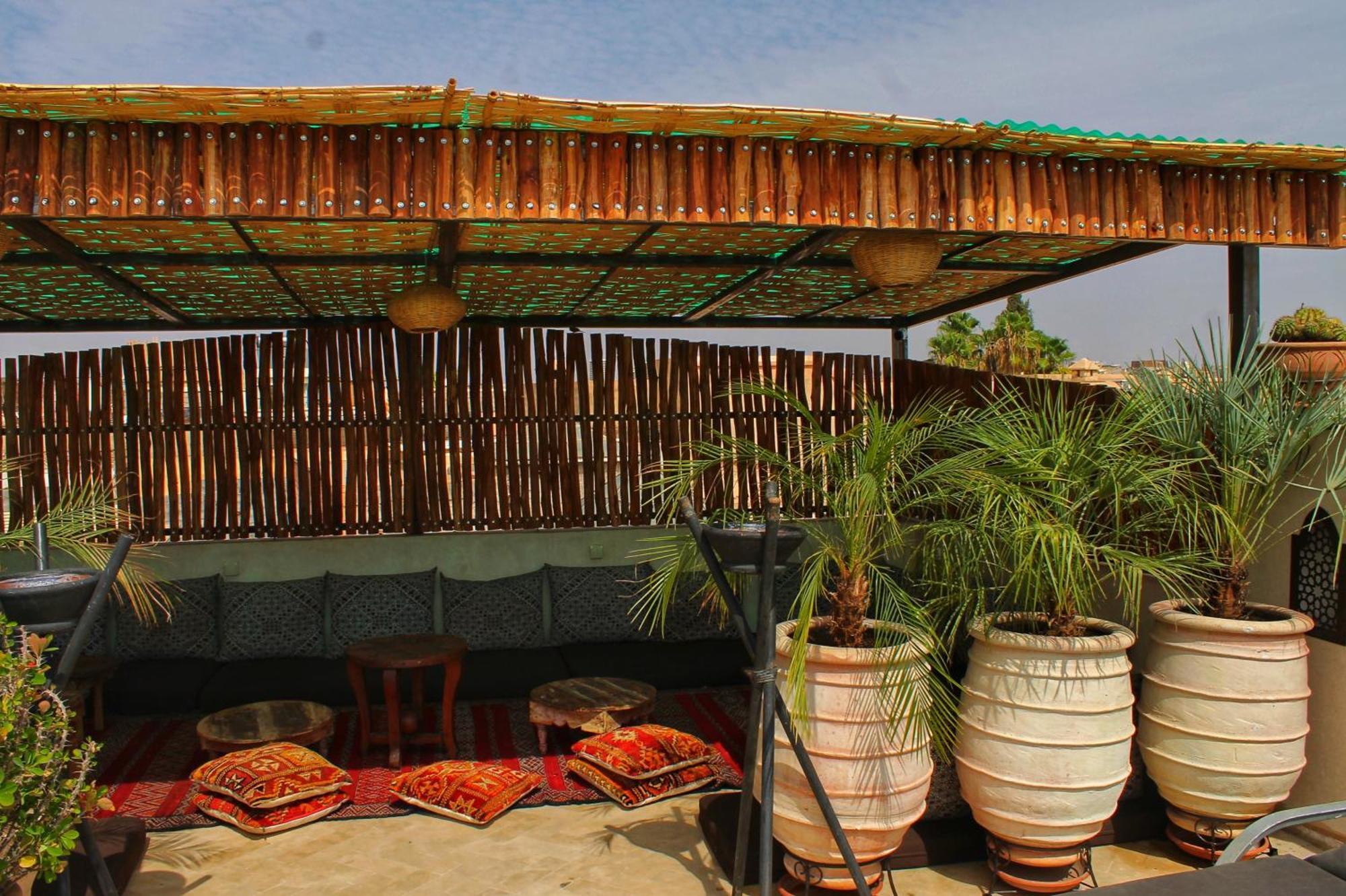 Belikoss Pool & فندق مبيت وإفطار *