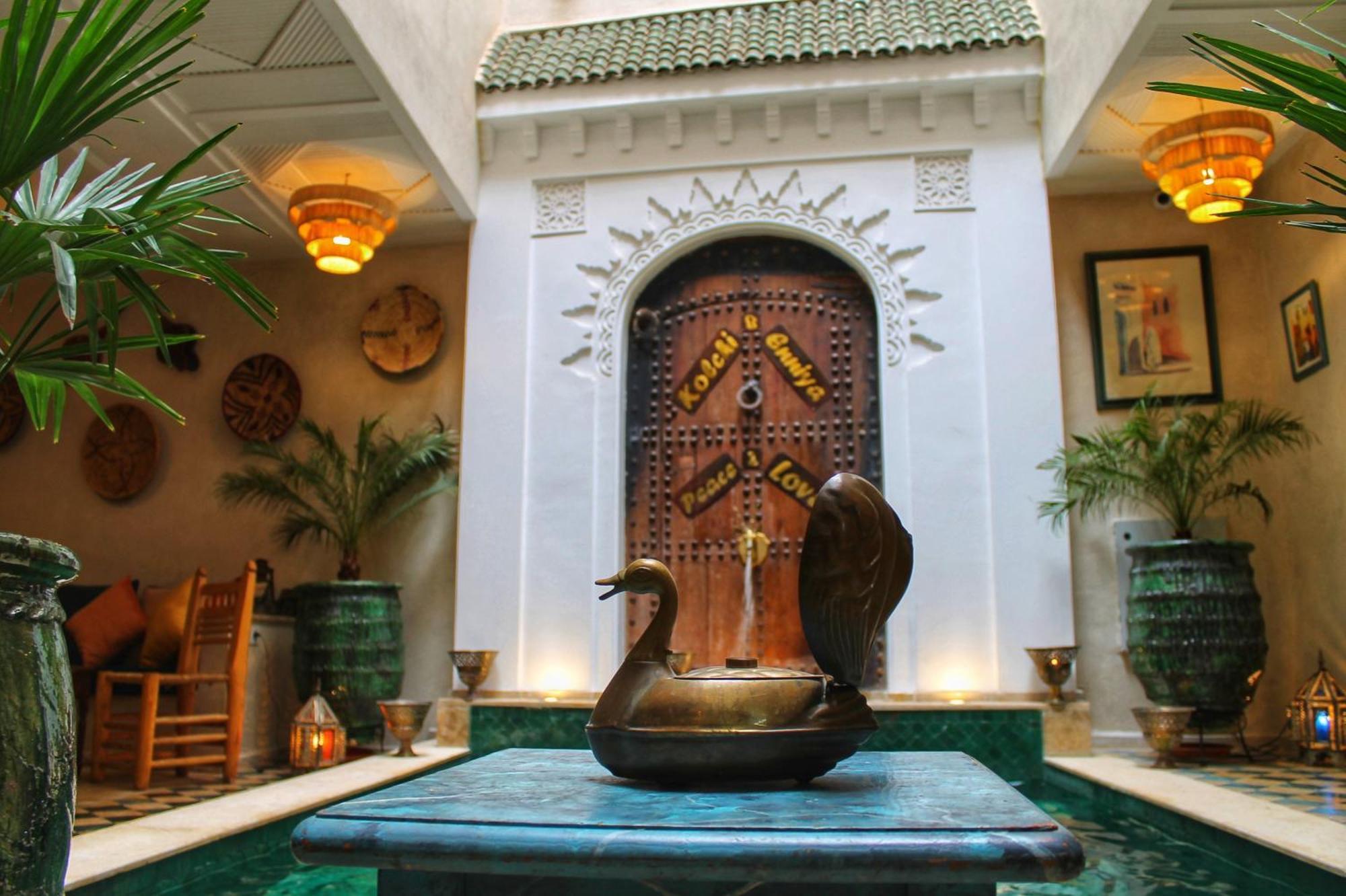 Belikoss Pool & فندق مبيت وإفطار