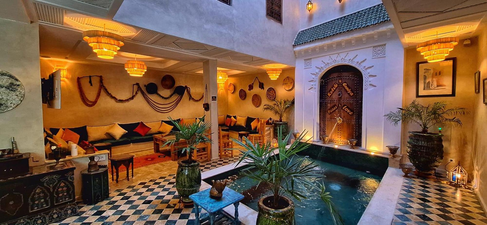 فندق مبيت وإفطار Belikoss Pool &